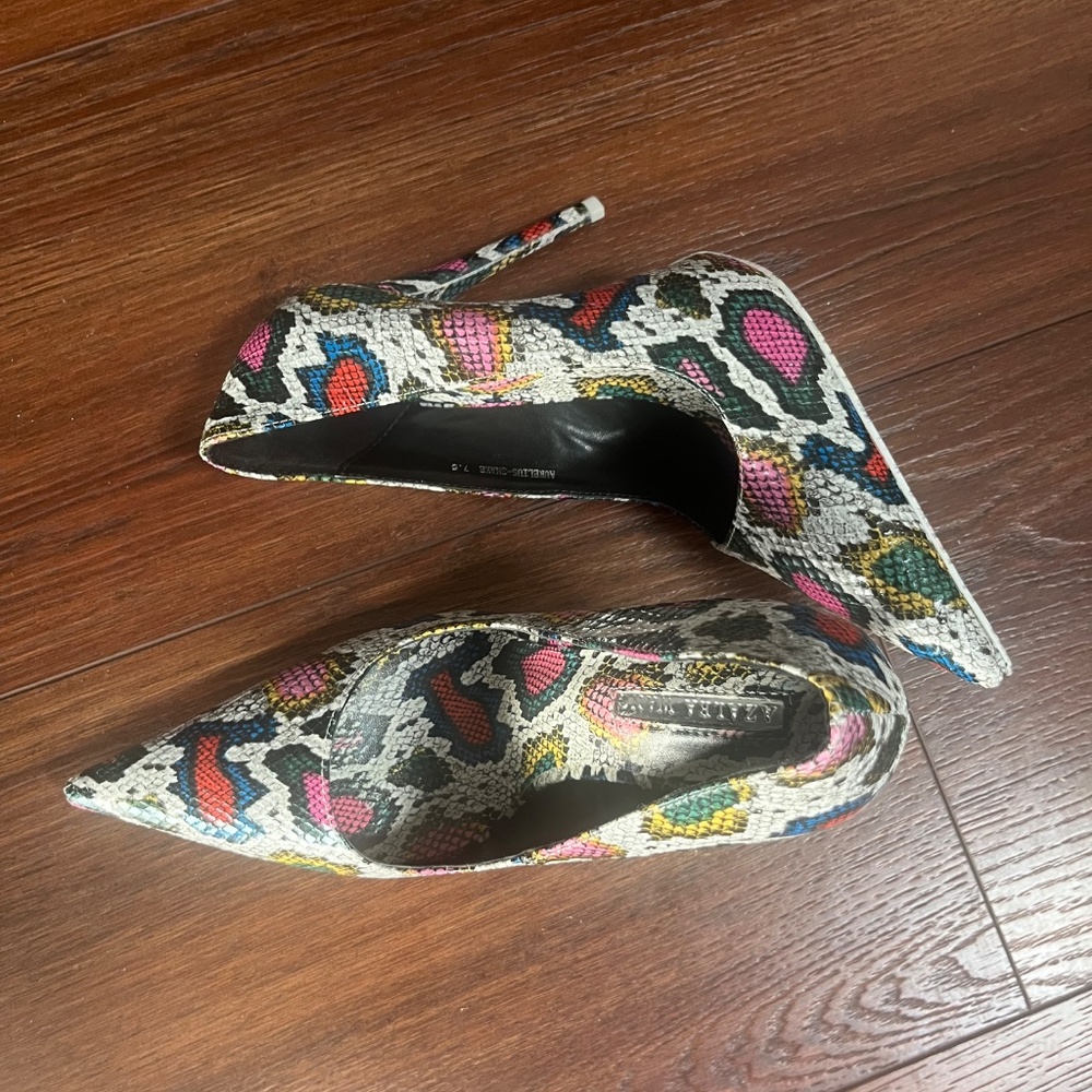 Akira Wang - Snake Pattern Pumps - Picture 4 of 6